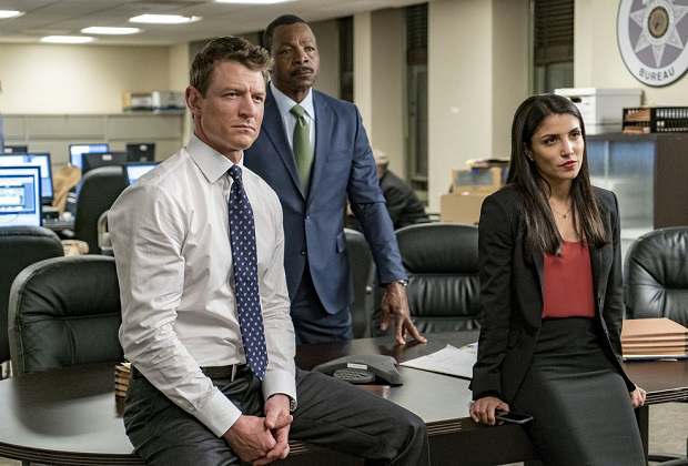 CHICAGO P.D. -- "Justice" Episode 321 -- Pictured: (l-r) Philip Winchester as Peter Stone, Carl Weathers as Mark Jefferies, Nazneen Contractor as ASA Dawn Patel -- (Photo by: Matt Dinerstein/NBC)