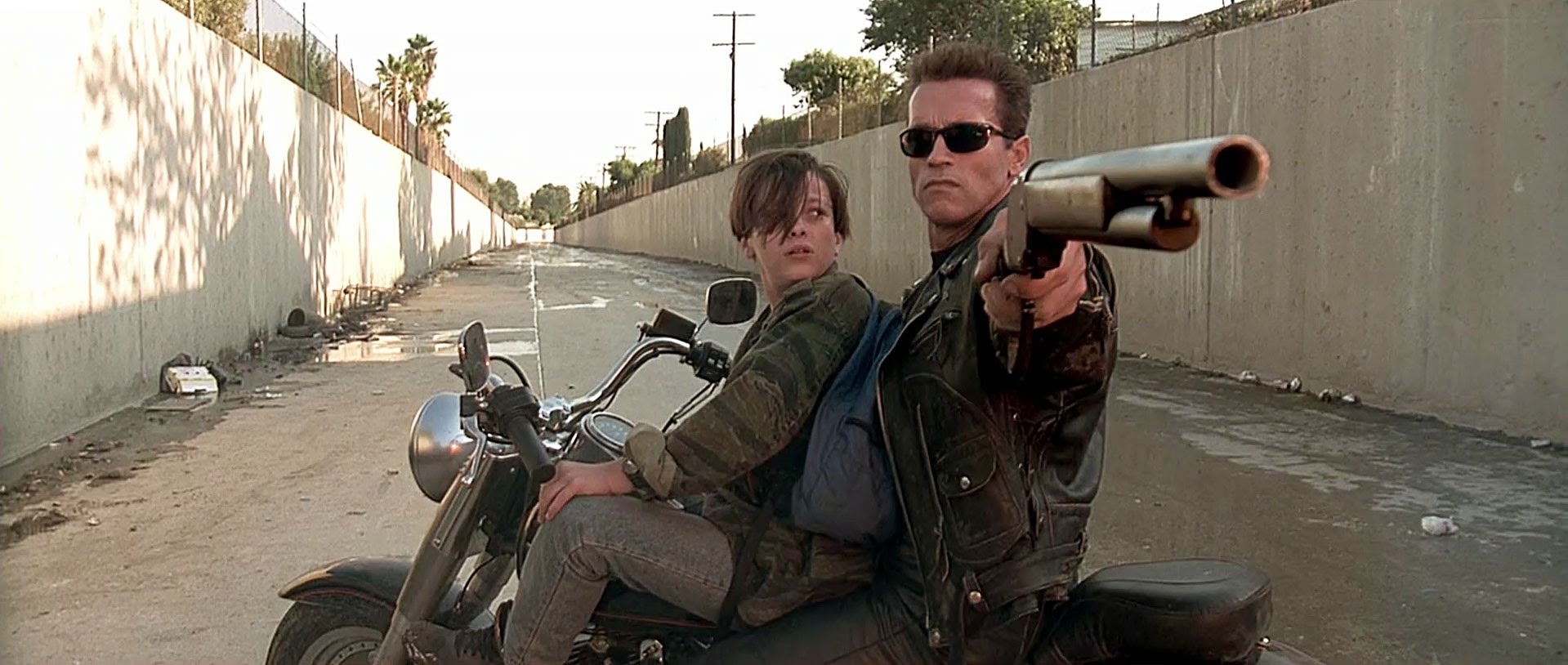 bUX9p Critique "Terminator 2 : Le Jugement Dernier 3D" de James Cameron : Un rappel nécessaire
