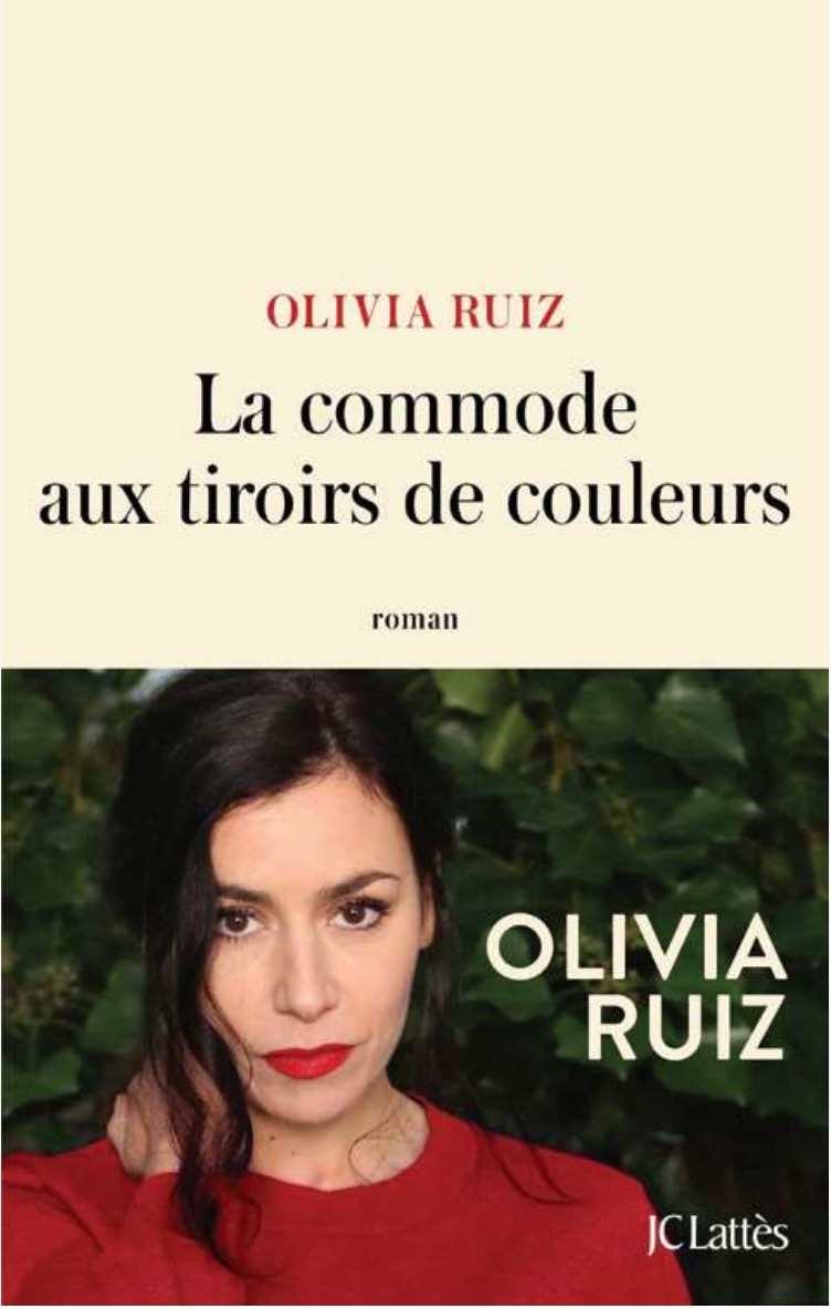 Olivia Ruiz Olivia Ruiz revient sur le devant de la scène avec un premier roman