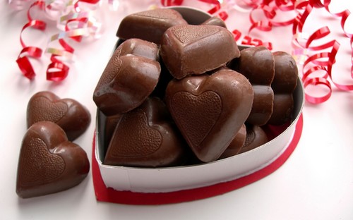 Delicious present chocolate hearts 5120x3200 1
