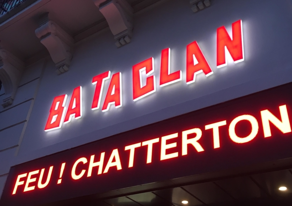 Feu ! Chatterton invite son public pour un concert improvisé sur