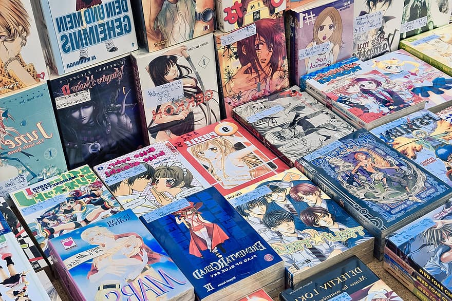 comics mangas read drawings japan sale flea market stand comic culture