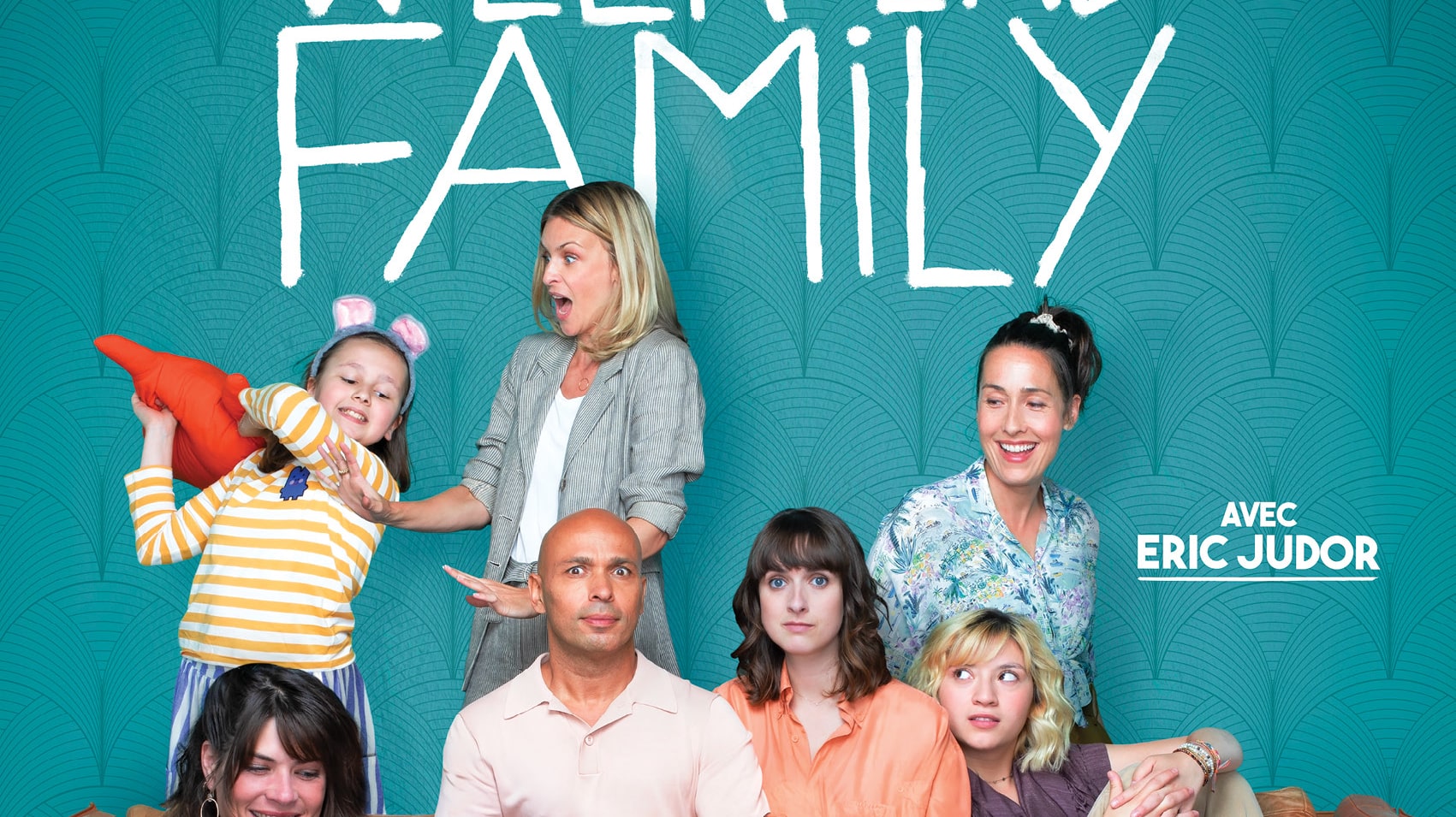 WEEK END FAMILY 60x80cm BD.jpg min Les séries françaises à venir sur Disney + : Week-end Family et Oussekine