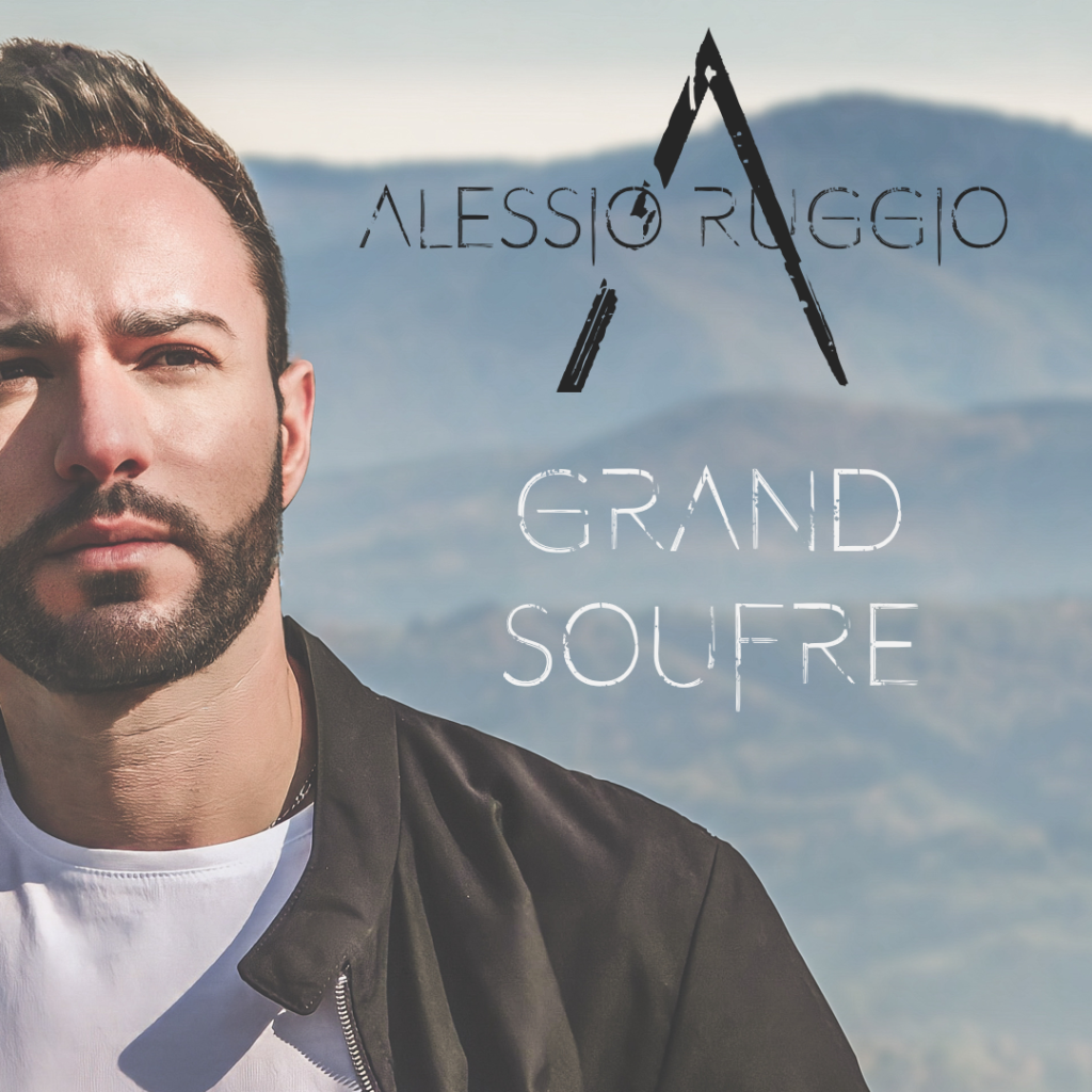 AlessioRuggio grandsoufre Alessio Ruggio au piano pour jouer son single Eight