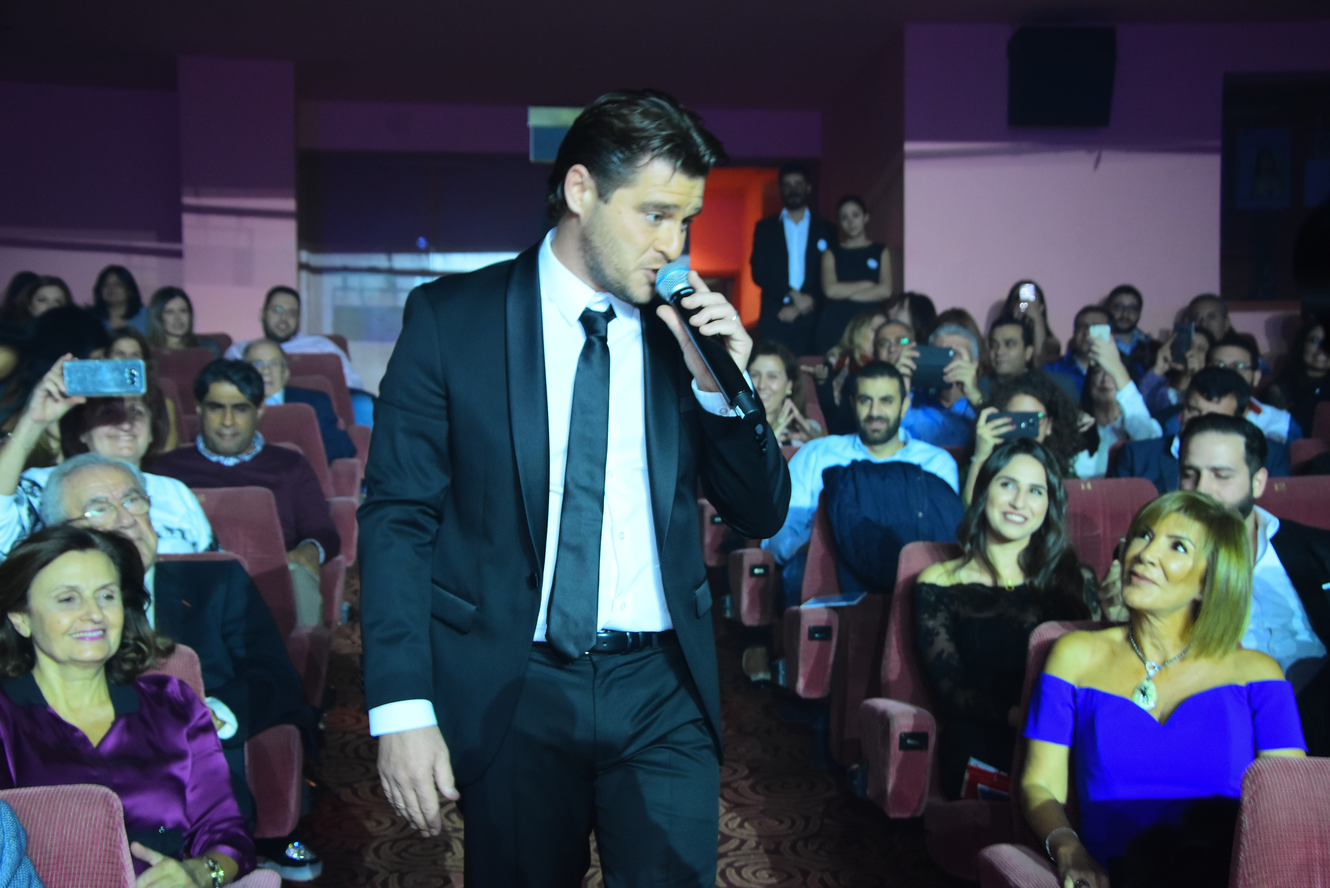 Julien Dassin célèbre la musique de son père au Théâtre de la Tour Eiffel en 2026 Julien Dassin en concert à Paris au Théâtre de la Tour Eiffel