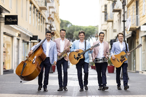 The Gypsy Queens dévoile le clip de Buona Sera Signorina avec Tony Danza The Gypsy Queens dévoile le clip de Buona Sera Signorina avec Tony Danza